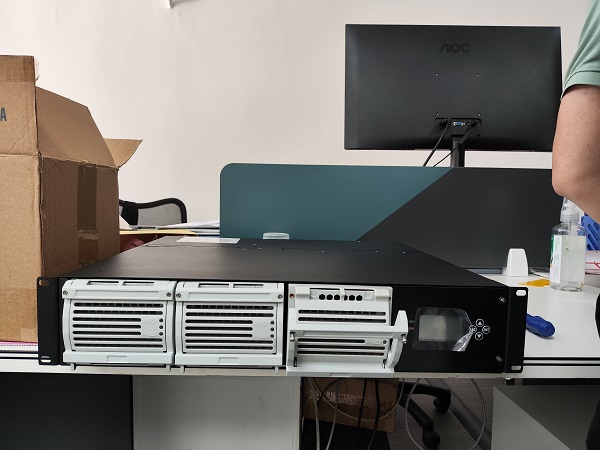 Development of inverter power supply digital control technology